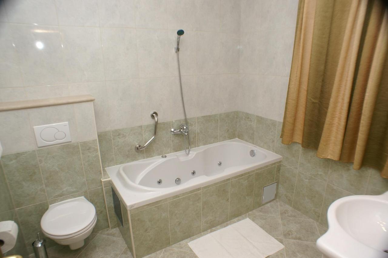 Apartments By The Sea Supetar, Brac - 4274 المظهر الخارجي الصورة